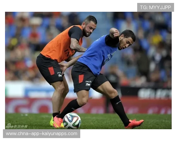 国家队备战新式战术体系 教练强调执行力,国家队战术后仰 国家队备战新式战术体系 教练强调执行力,国家队战术后仰